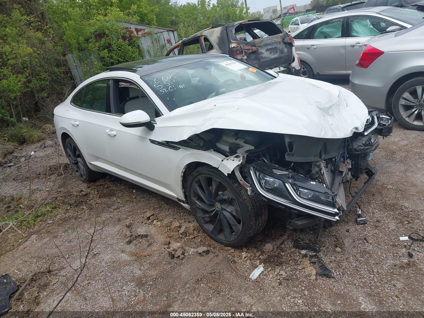 2019 Volkswagen Arteon VIN WVWSR7AN1KE024573 IAAI salvage auction — FRONT END, Salvage (Ohio), sold $2,450 on 2026-07-14 (photo 1)