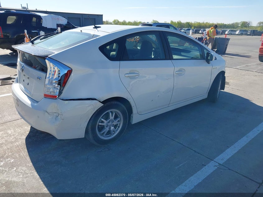 2011 Toyota Prius VIN JTDKN3DU4B0246299 IAAI salvage auction — FRONT END, Salvage (Indiana), sold $925 on 2026-07-10 (photo 4)