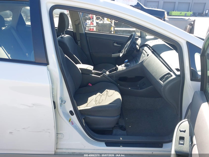 2011 Toyota Prius VIN JTDKN3DU4B0246299 IAAI salvage auction — FRONT END, Salvage (Indiana), sold $925 on 2026-07-10 (photo 5)