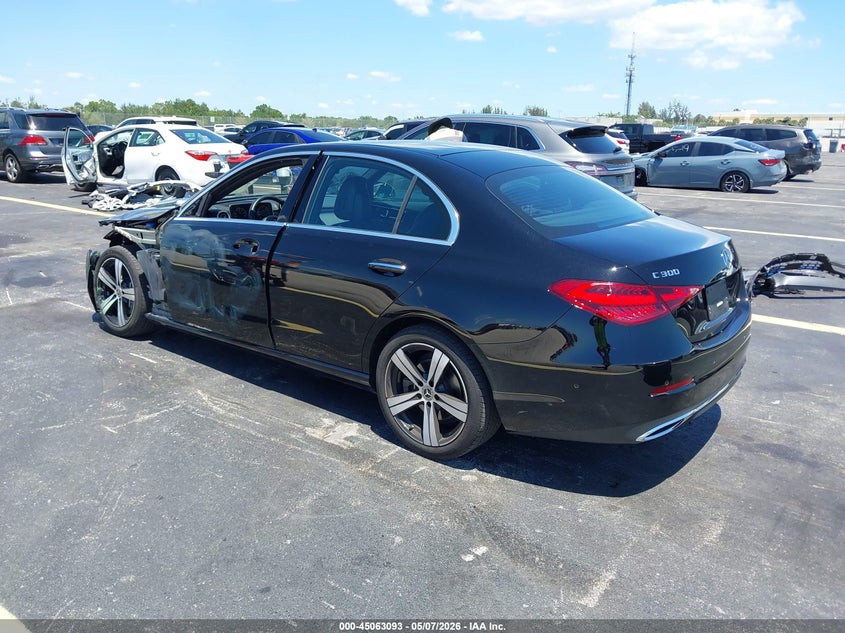 2025 Mercedes-benz C-klasse VIN W1KAF4GB4SR269463 IAAI salvage auction — LEFT SIDE, Rebuildable (Florida), sold $20,300 on 2026-07-23 (photo 3)