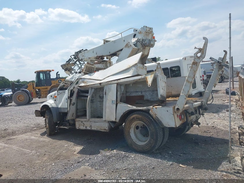 2000 International 4000 series VIN 1HTSCAAN9YH248456 IAAI salvage auction — LEFT SIDE, Salvage (Kentucky), sold $1,550 on 2026-07-08 (photo 3)