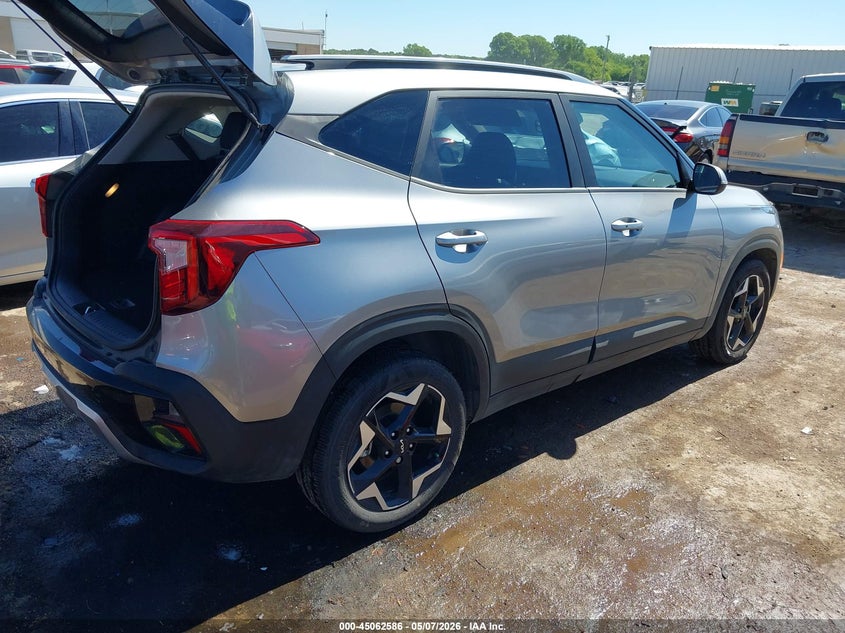 2025 Kia Seltos VIN KNDEU2AA6S7722385 IAAI salvage auction — LEFT SIDE, Clear (Oklahoma), sold $9,000 on 2026-07-29 (photo 4)