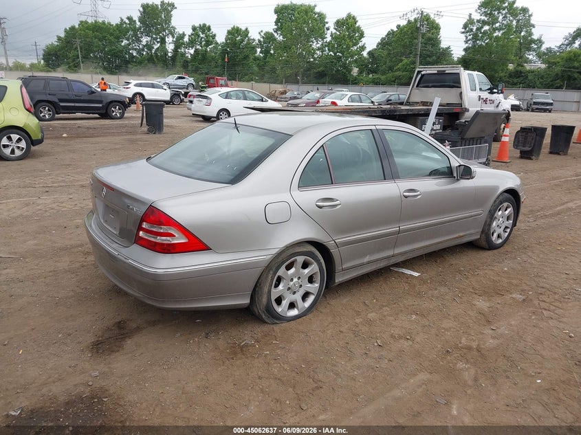 2006 Mercedes-benz C class VIN WDBRF92J76F751553 IAAI salvage auction — SIDE, Original (Ohio), sold $275 on 2026-07-16 (photo 4)