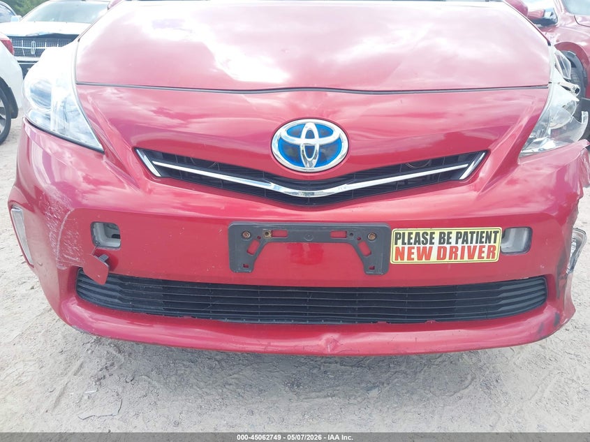 2012 Toyota Prius v VIN JTDZN3EU6C3049941 IAAI salvage auction — TRANSMISSION, Clear (Wisconsin), sold $25 on 2026-07-29 (photo 6)