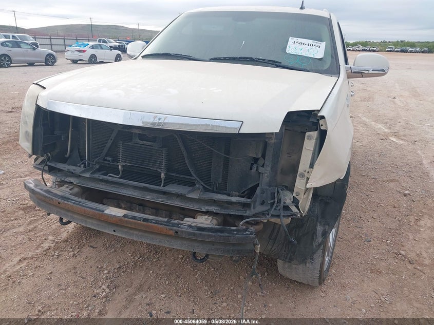2009 Cadillac Escalade VIN 1GYFC23299R105438 IAAI salvage auction — FRONT END, Original (Texas), sold $800 on 2026-09-23 (photo 6)