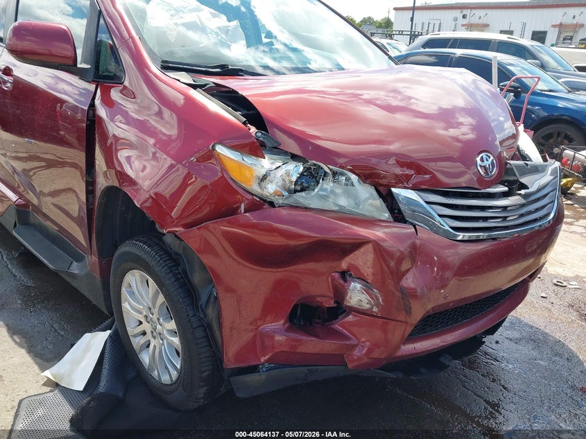 2015 Toyota Sienna VIN 5TDYK3DC6FS535438 IAAI salvage auction — FRONT END, Salvage (South Carolina), sold $3,750 on 2026-07-13 (photo 6)