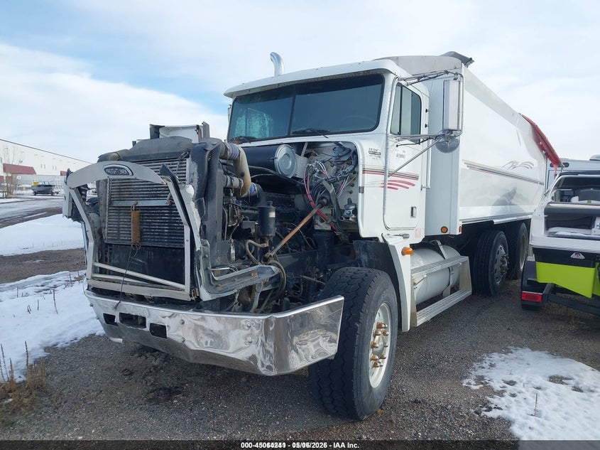 2000 Freightliner Conventional VIN 1FUYDCYB0YDG53958 IAAI salvage auction — FRONT END, Salvage (North Dakota), sold $4,300 on 2026-07-09 (photo 2)