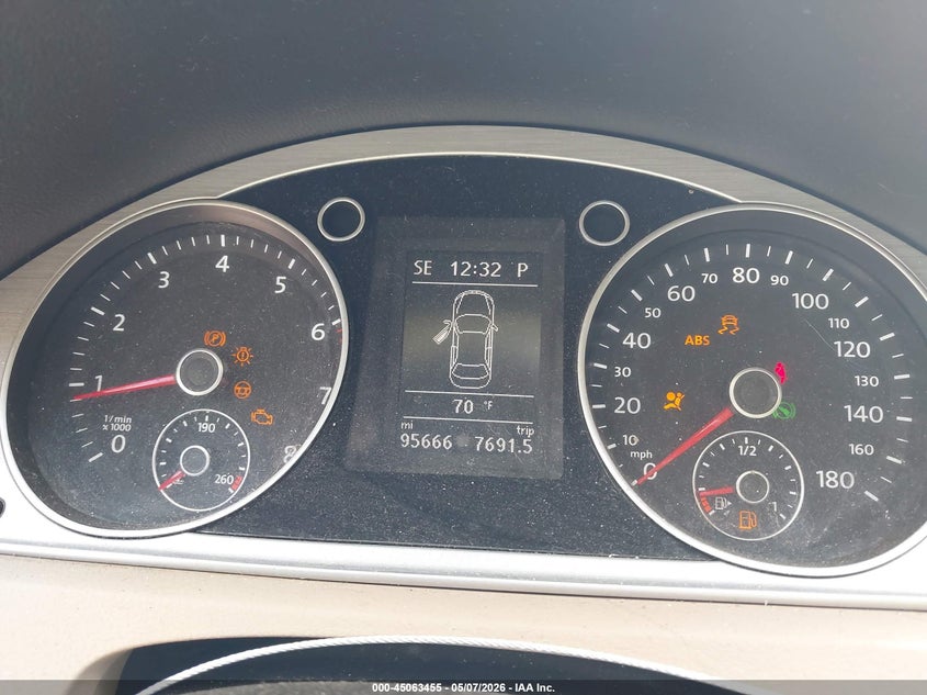 2013 Volkswagen Passat cc VIN WVWBP7AN0DE526256 IAAI salvage auction — FRONT END, Salvage (Ohio), sold $1,375 on 2026-08-10 (photo 7)