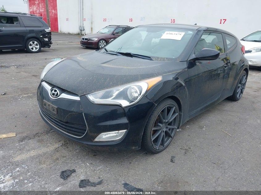 2013 Hyundai Veloster VIN KMHTC6AD1DU088429 IAAI salvage auction — NORMAL WEAR, Clear-Dealer Only (Washington), sold $300 on 2026-07-30 (photo 2)