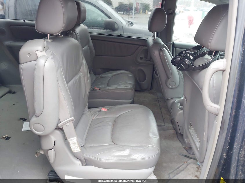 2004 Toyota Sienna VIN 5TDBA22C24S023680 IAAI salvage auction — UNKNOWN, Salvage (Idaho), sold $25 on 2026-07-21 (photo 8)