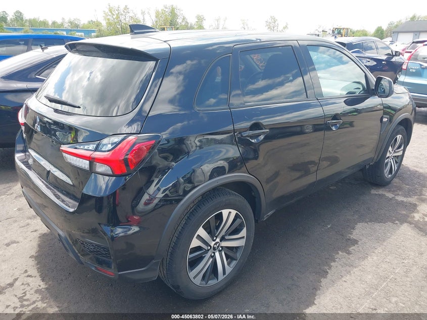 2020 Mitsubishi Outlander VIN JA4AP3AU3LU017157 IAAI salvage auction — HAIL, Salvage (Ohio), sold $3,000 on 2026-07-14 (photo 4)