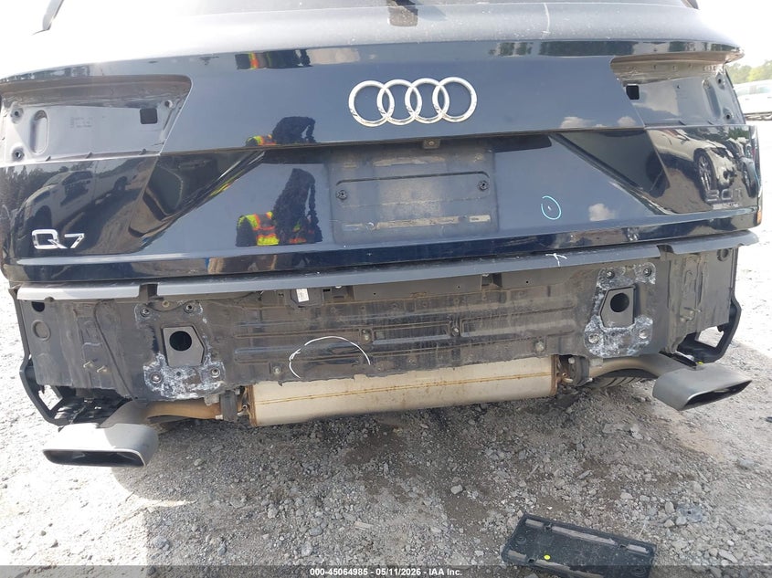 2017 Audi Q7 VIN WA1AAAF70HD007444 IAAI salvage auction — REAR END, Salvage (South Carolina), sold $7,300 on 2026-07-14 (photo 6)