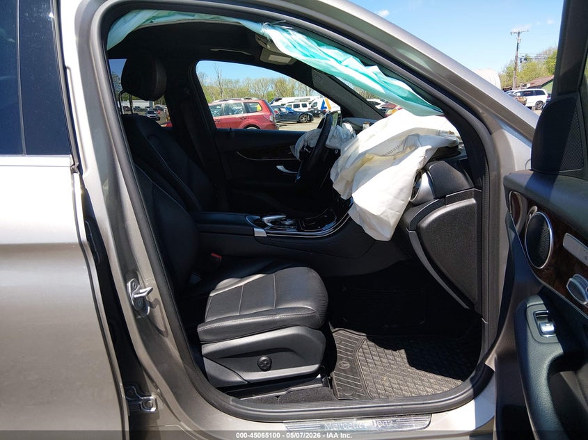 2019 Mercedes-benz Glc VIN WDC0G4KB6KV148672 IAAI salvage auction — RIGHT FRONT, Salvage (Idaho), sold $7,200 on 2026-07-09 (photo 5)
