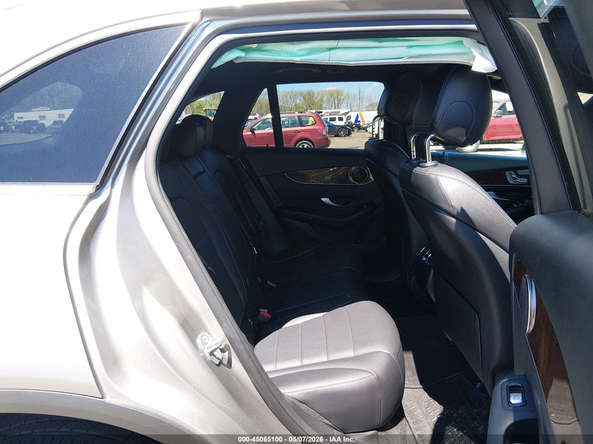 2019 Mercedes-benz Glc VIN WDC0G4KB6KV148672 IAAI salvage auction — RIGHT FRONT, Salvage (Idaho), sold $7,200 on 2026-07-09 (photo 8)