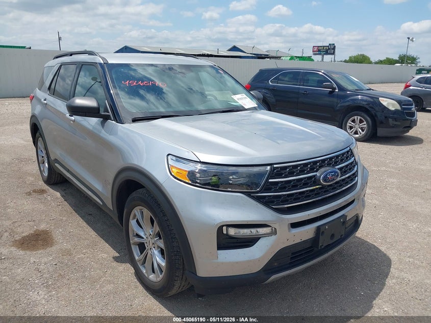 2024 Ford Explorer VIN 1FMSK7DHXRGA37665 — IAAI salvage auction photo
