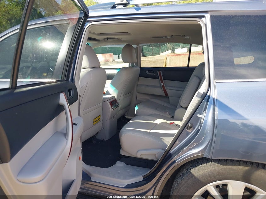 2012 Toyota Highlander VIN JTEDC3EH9C2004948 IAAI salvage auction — SIDE, Salvage - Greater Than 75% (Maryland), sold $4,150 on 2026-07-30 (photo 8)