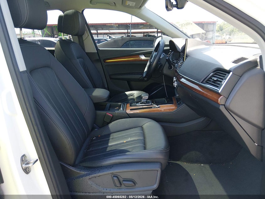 2022 Audi Q5 VIN WA1EAAFY2N2118904 IAAI salvage auction — RIGHT SIDE, Salvage (Louisiana), sold $10,700 on 2026-07-07 (photo 5)