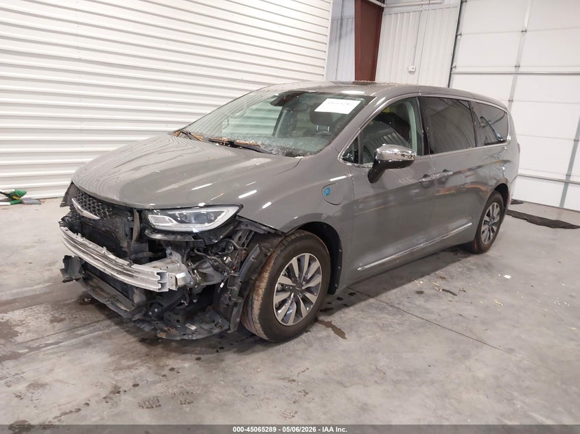 2023 Chrysler Pacifica VIN 2C4RC1S78PR503354 IAAI salvage auction — FRONT END, Salvage Title, sold $12,000 on 2026-07-22 (photo 2)
