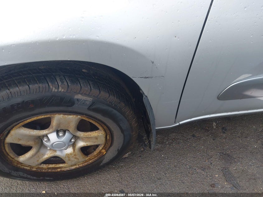2005 Toyota Rav4 VIN JTEGD20V550095586 IAAI salvage auction — NORMAL WEAR, Clear (Massachusetts), sold $1,000 on 2026-07-21 (photo 6)