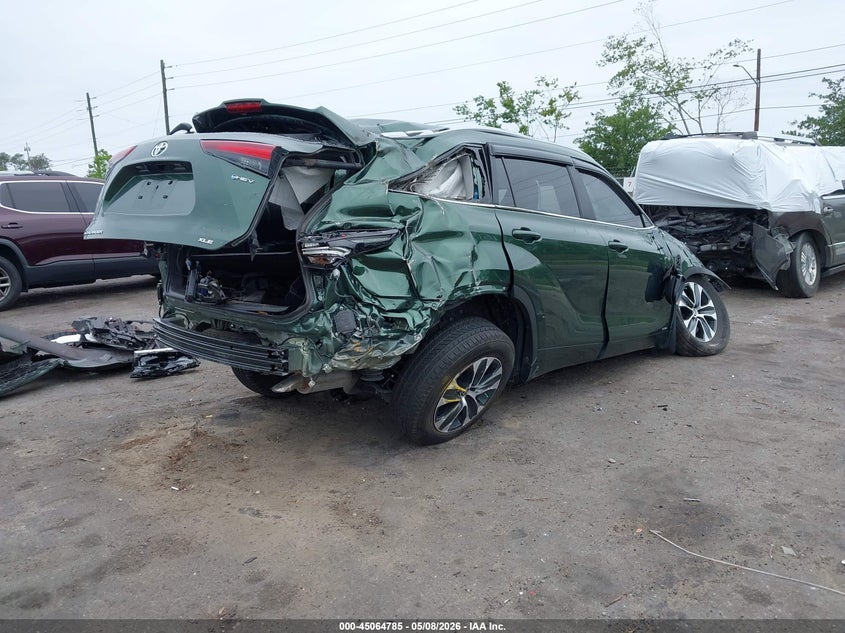 2025 Toyota Highlander VIN 5TDKBRCH3SS649848 IAAI salvage auction — ROLLOVER, Certificate Of Destruction (Florida), sold $3,075 on 2026-07-21 (photo 4)