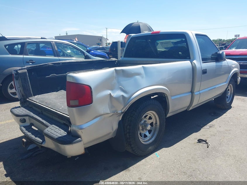 2003 Chevrolet S-10 VIN 1GCCS14H538200651 IAAI salvage auction — LEFT SIDE, Salvage (Idaho), sold $275 on 2026-07-09 (photo 4)