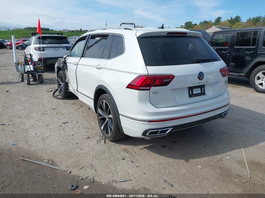 2024 Volkswagen Tiguan VIN 3VV4B7AX8RM158792 IAAI salvage auction — LEFT FRONT, Salvage Title, sold $10,300 on 2026-07-29 (photo 3)