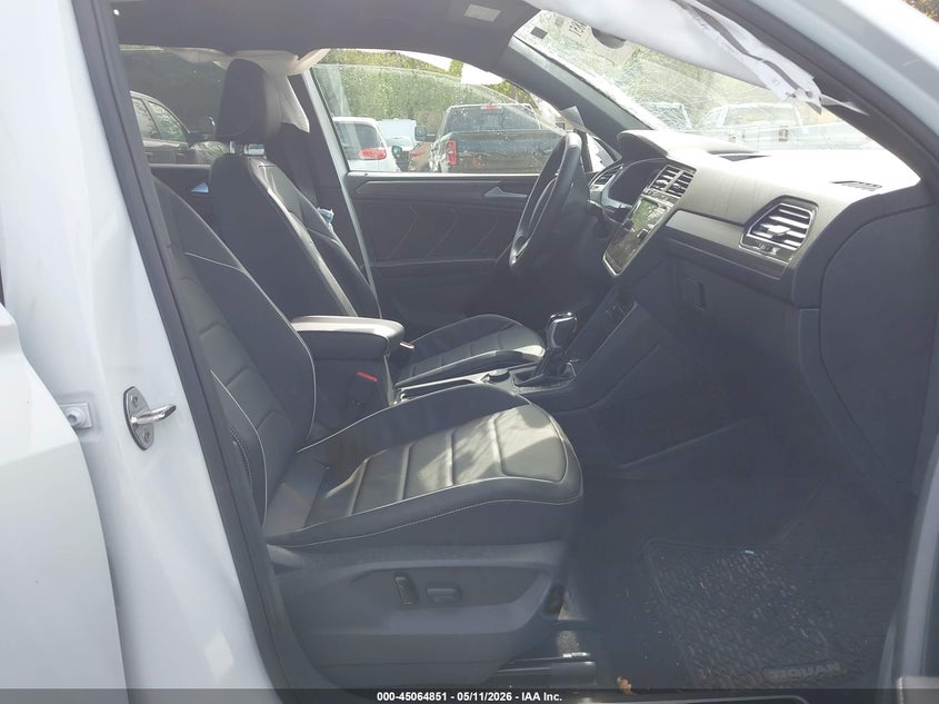 2024 Volkswagen Tiguan VIN 3VV4B7AX8RM158792 IAAI salvage auction — LEFT FRONT, Salvage Title, sold $10,300 on 2026-07-29 (photo 5)