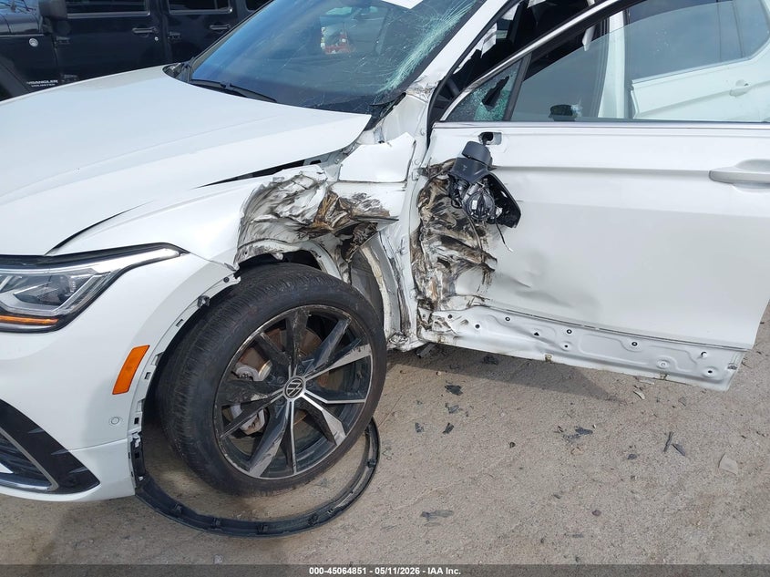 2024 Volkswagen Tiguan VIN 3VV4B7AX8RM158792 IAAI salvage auction — LEFT FRONT, Salvage Title, sold $10,300 on 2026-07-29 (photo 6)