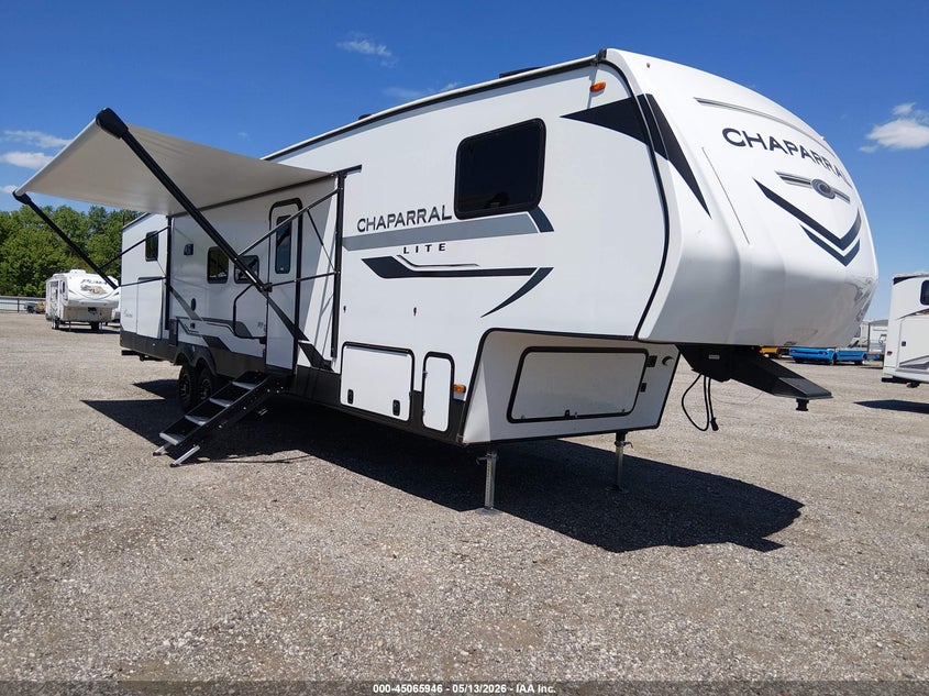 2025 Coachmen Other VIN 5ZT3CL2BXSA331930 IAAI salvage auction — HAIL, Regular Certificate (Iowa), sold $34,600 on 2026-07-15 (photo 1)