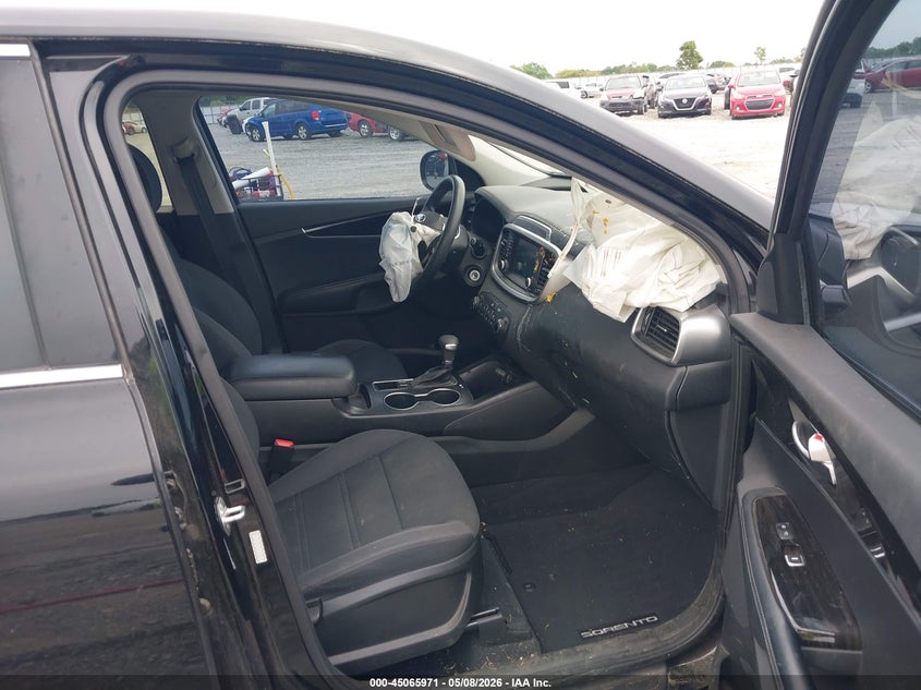 2019 Kia Sorento VIN 5XYPG4A37KG582055 IAAI salvage auction — LEFT FRONT, Salvage (Idaho), sold $25 on 2026-07-27 (photo 5)