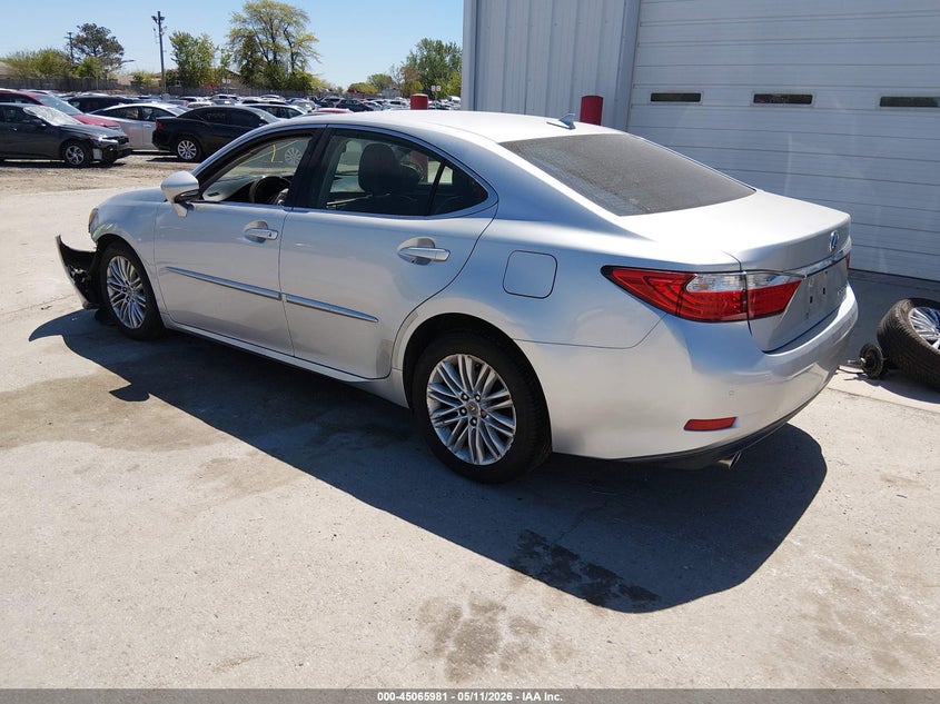 2013 Lexus ES VIN JTHBK1GG2D2043890 IAAI salvage auction — ROLLOVER, Salvage (Illinois), sold $1,000 on 2026-07-14 (photo 3)