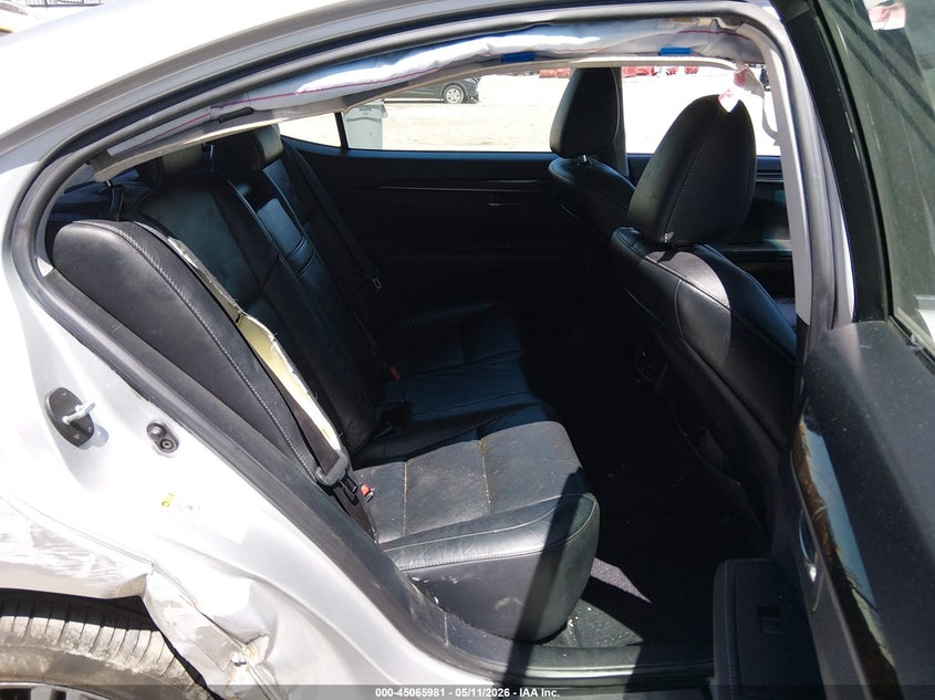 2013 Lexus ES VIN JTHBK1GG2D2043890 IAAI salvage auction — ROLLOVER, Salvage (Illinois), sold $1,000 on 2026-07-14 (photo 8)