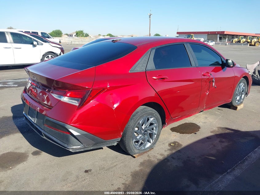 2024 Hyundai Elantra VIN KMHLM4DG6RU733154 IAAI salvage auction — RIGHT FRONT, Salvage (Arizona), sold $2,550 on 2026-07-28 (photo 4)