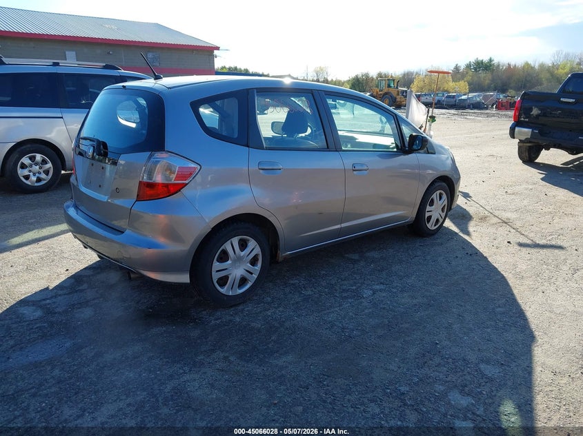 2010 Honda Fit VIN JHMGE8H28AS023468 IAAI salvage auction — NORMAL WEAR, Original (Maine), sold $1,100 on 2026-07-13 (photo 4)