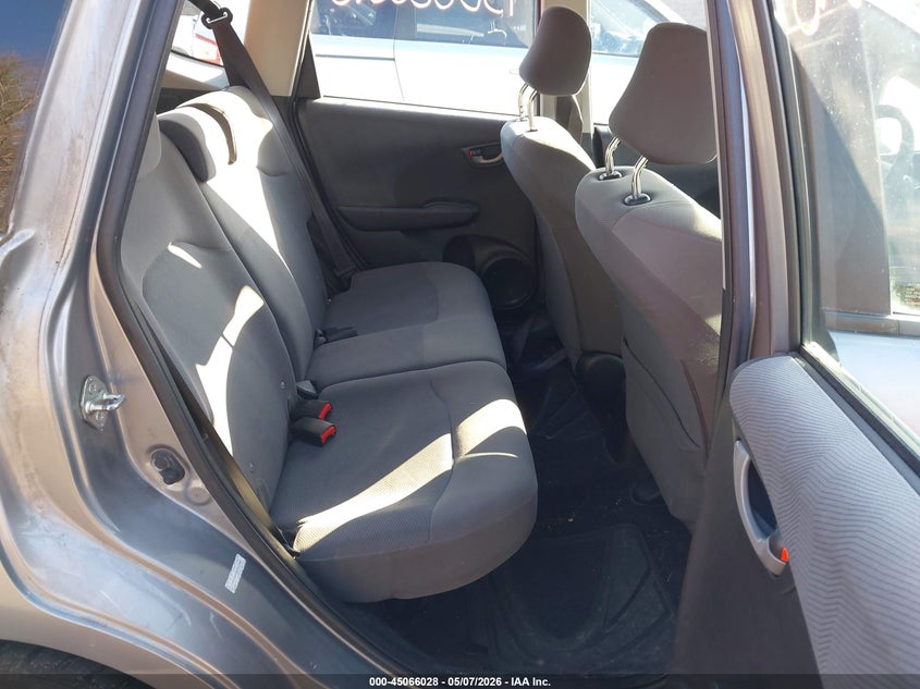 2010 Honda Fit VIN JHMGE8H28AS023468 IAAI salvage auction — NORMAL WEAR, Original (Maine), sold $1,100 on 2026-07-13 (photo 8)