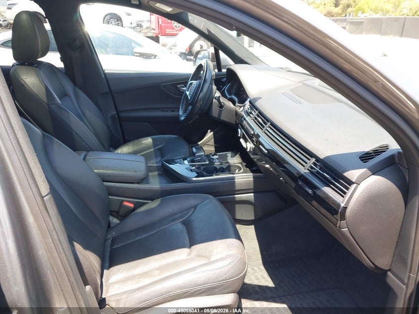 2017 Audi Q7 VIN WA1VAAF79HD029363 IAAI salvage auction — REAR END, Salvage (California), sold $5,300 on 2026-07-28 (photo 5)