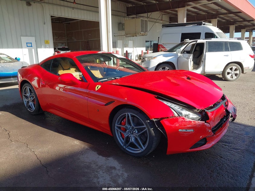 2017 Ferrari California VIN ZFF77XJAXH0226117 — IAAI salvage auction photo