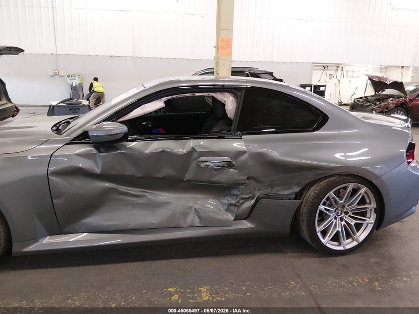 2025 BMW M2 VIN 3MF23DM01S8F59323 IAAI salvage auction — SIDE, Salvage (Oregon), sold $33,900 on 2026-08-24 (photo 6)