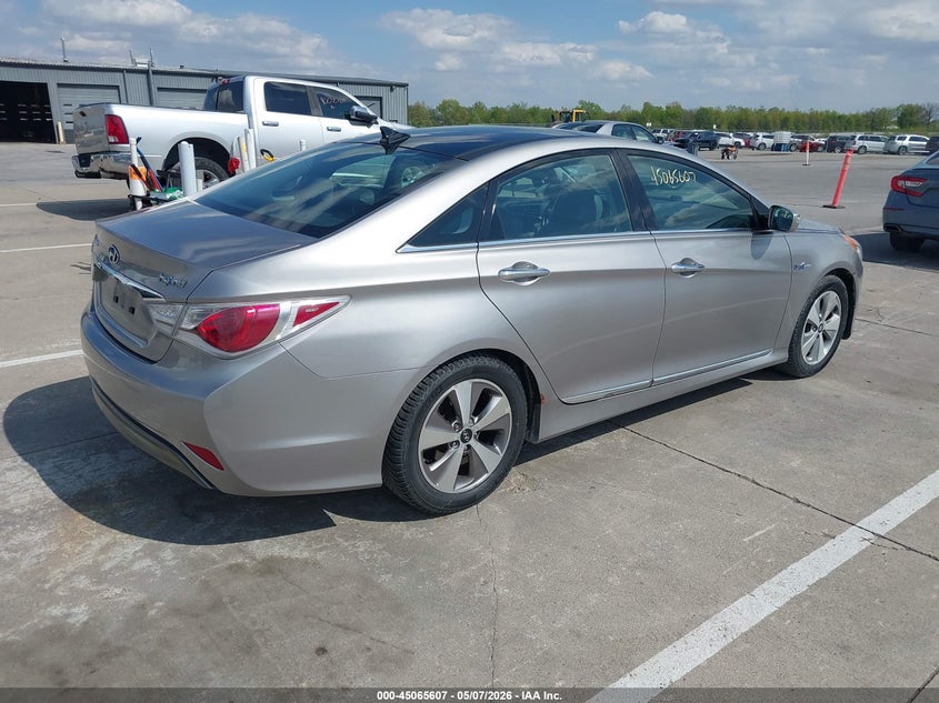 2011 Hyundai Sonata VIN KMHEC4A40BA014513 IAAI salvage auction — LEFT SIDE, Salvage (Indiana), sold $600 on 2026-07-17 (photo 4)