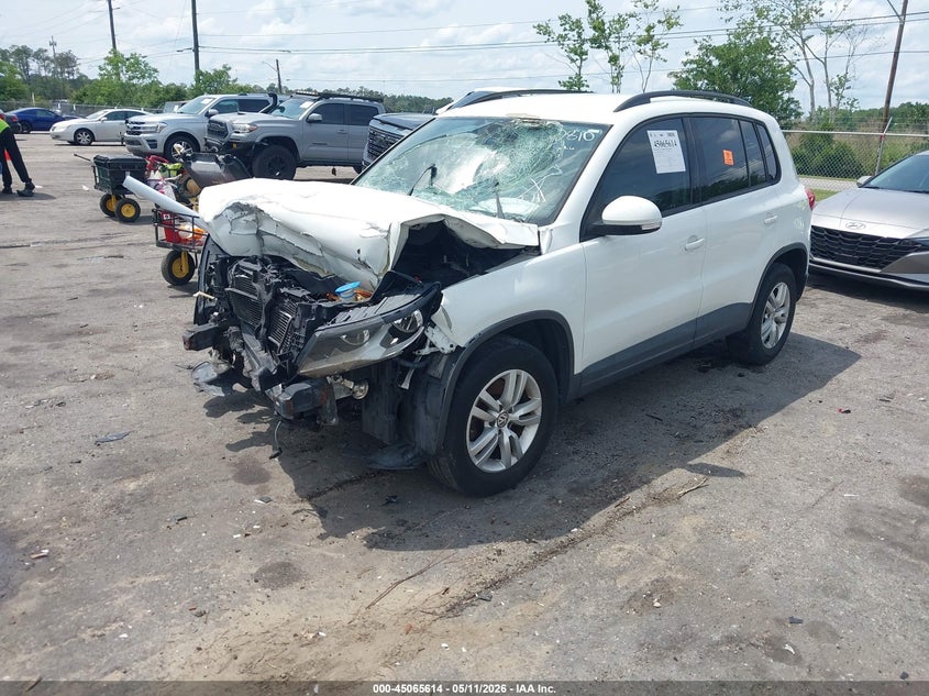 2016 Volkswagen Tiguan VIN WVGAV7AX0GW589192 IAAI salvage auction — BIO HAZARD, Rebuildable (Florida), sold $225 on 2026-07-21 (photo 2)