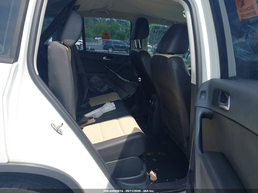 2016 Volkswagen Tiguan VIN WVGAV7AX0GW589192 IAAI salvage auction — BIO HAZARD, Rebuildable (Florida), sold $225 on 2026-07-21 (photo 8)
