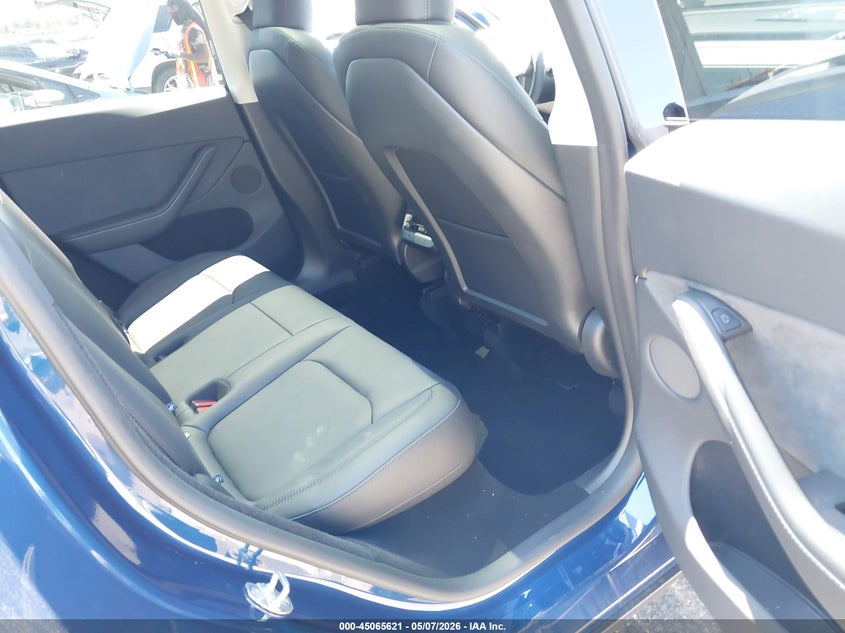 2025 Tesla Model y VIN 7SAYGDEE6SA363918 IAAI salvage auction — FRONT END, Rebuildable (Florida), sold $13,600 on 2026-07-30 (photo 8)