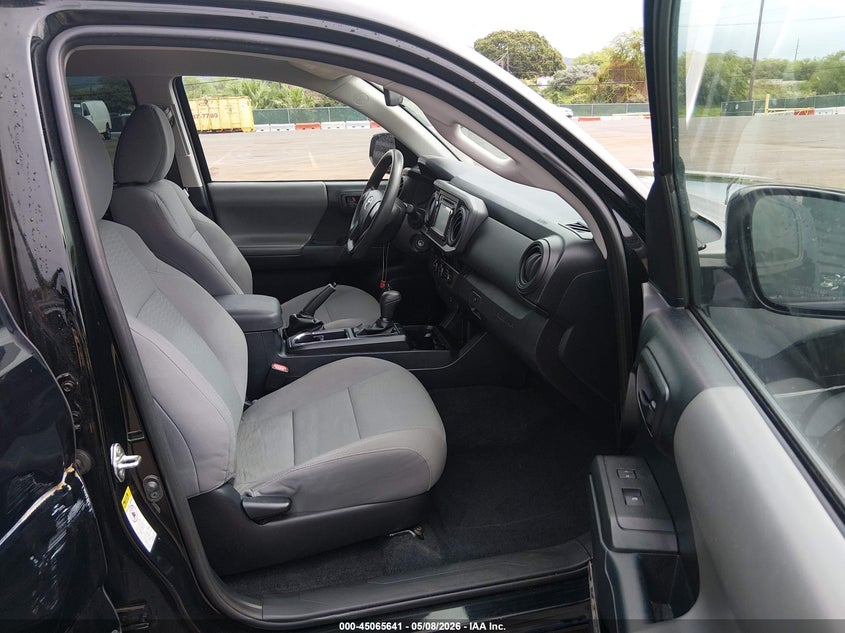 2017 Toyota Tacoma VIN 5TFAX5GNXHX099010 IAAI salvage auction — RIGHT SIDE, Clear (Hawaii), sold $18,350 on 2026-07-07 (photo 5)
