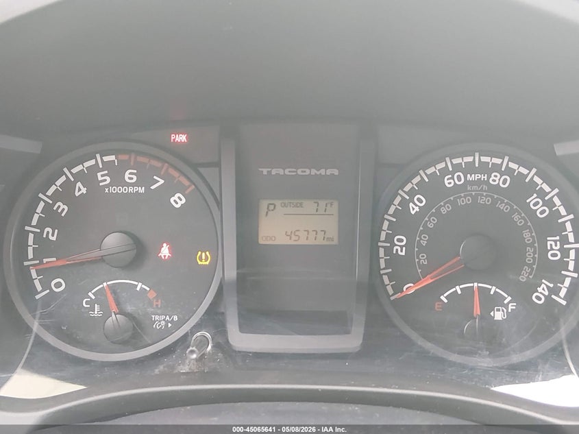 2017 Toyota Tacoma VIN 5TFAX5GNXHX099010 IAAI salvage auction — RIGHT SIDE, Clear (Hawaii), sold $18,350 on 2026-07-07 (photo 7)