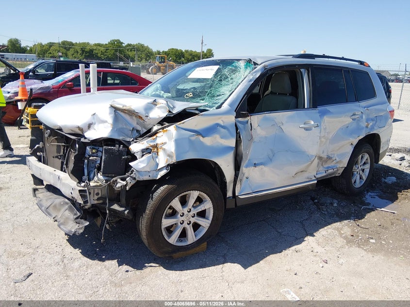 2013 Toyota Highlander VIN 5TDZK3EH9DS098627 IAAI salvage auction — FRONT END, Salvage (Illinois), sold $1,450 on 2026-07-21 (photo 2)
