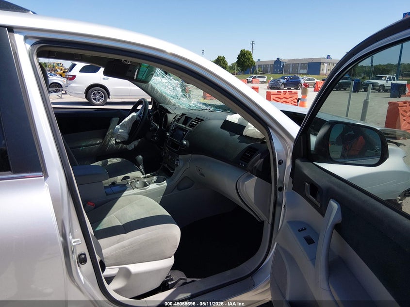 2013 Toyota Highlander VIN 5TDZK3EH9DS098627 IAAI salvage auction — FRONT END, Salvage (Illinois), sold $1,450 on 2026-07-21 (photo 5)