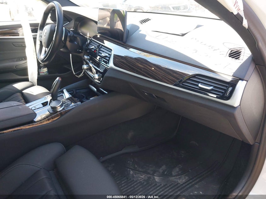 2023 BMW 5er VIN WBA13BJ00PWY23909 IAAI salvage auction — REAR END, Mv-907A (New York), sold $7,100 on 2026-07-28 (photo 5)