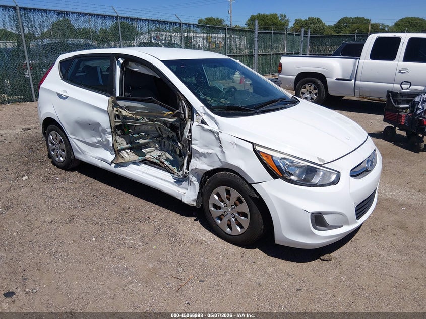 2017 Hyundai Accent VIN KMHCT5AE9HU307601 IAAI salvage auction — RIGHT SIDE, Salvage (Kansas), sold $475 on 2026-07-24 (photo 1)