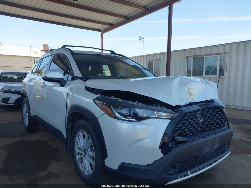 2022 Toyota Corolla cross VIN 7MUBAAAG3NV013861 IAAI salvage auction — FRONT END, Salvage (California), sold $7,800 on 2026-07-21 (photo 1)