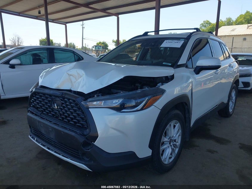 2022 Toyota Corolla cross VIN 7MUBAAAG3NV013861 IAAI salvage auction — FRONT END, Salvage (California), sold $7,800 on 2026-07-21 (photo 2)